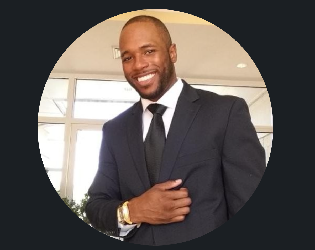 D'Lontae Sewell, Owner & Head Coach of TaeSwole's Strength & Wellness
